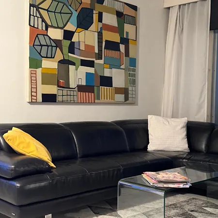 Iso Kolmio Ydinkeskustassa 1-6 Hloe Ilm.parkit Apartment Oulu