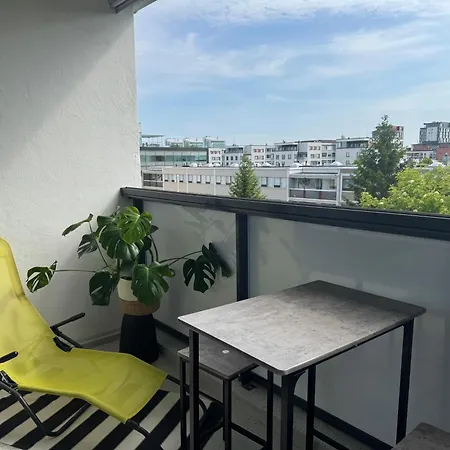 Iso Kolmio Ydinkeskustassa 1-6 Hloe Ilm.parkit *