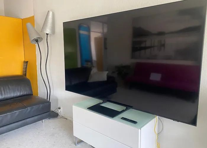 Iso Kolmio Ydinkeskustassa 1-6 Hloe Ilm.parkit * オウル