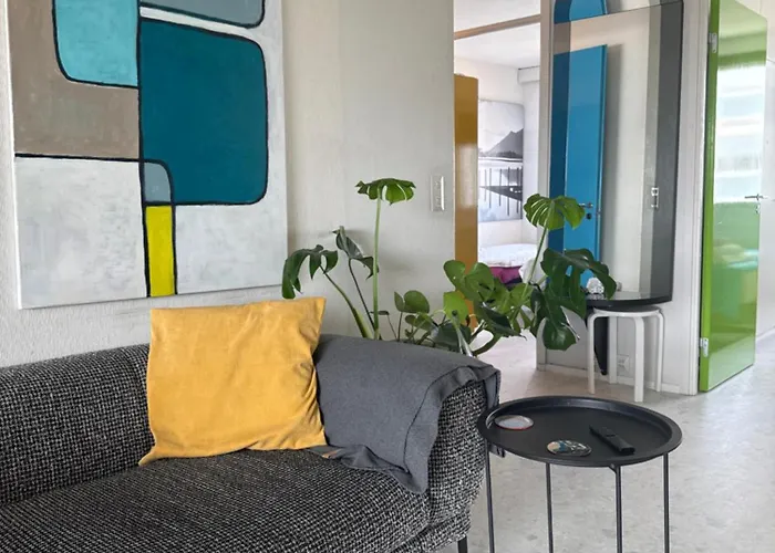 Iso Kolmio Ydinkeskustassa 1-6 Hloe Ilm.parkit アパート