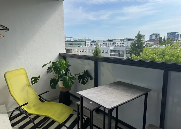 Iso Kolmio Ydinkeskustassa 1-6 Hloe Ilm.parkit *